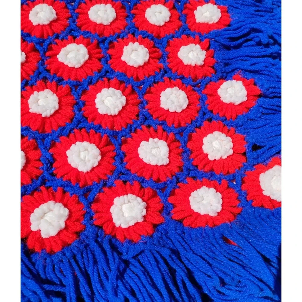 Vintage Daisy Granny Square Crochet Blanket Throw‎ Red Blue Fringe Afghan 66x48